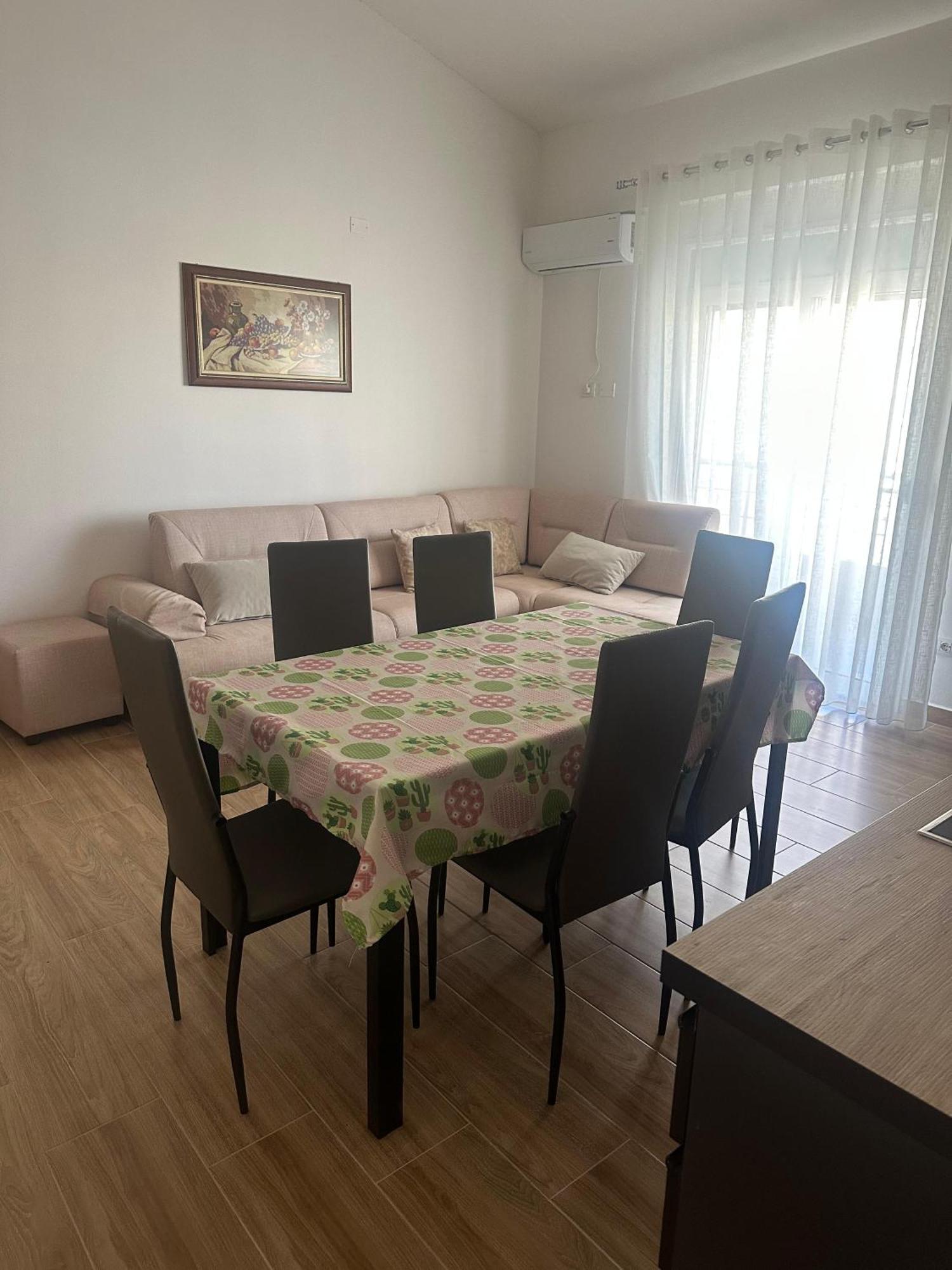 Vlora Central & Comfy Apartment Exterior photo